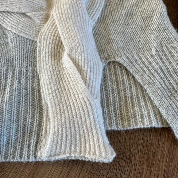 White + Warren Gray and Cream Crew Neck Sweater Braid Detail Cashmere / small - Picture 2 of 8
